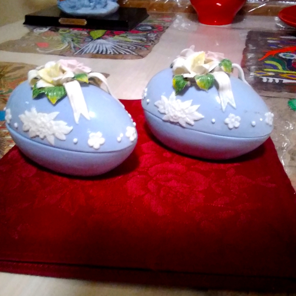 Antique English Porcelain Easter Egg Trinkets
